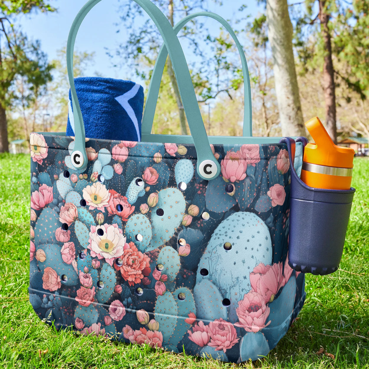 Ceeprints Cee™ Bag Blooming Cacti