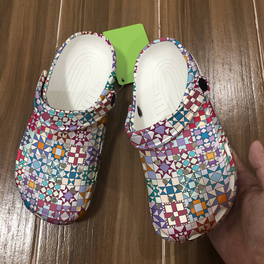 Cee™ Clogs Quilt Blocks
