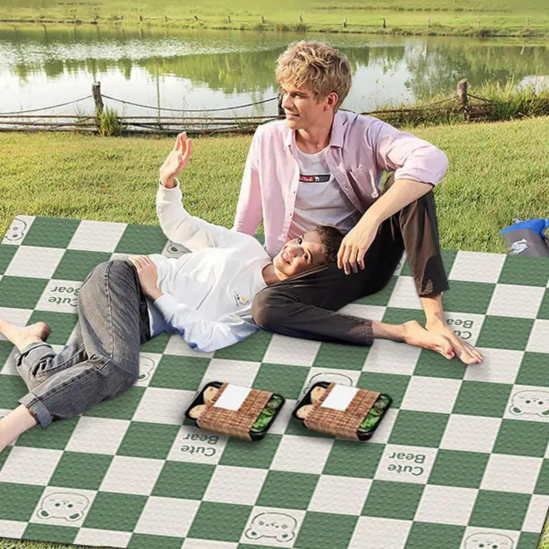 Cute Water-Resistant & Grease-Proof Camping Blanket – Portable Outdoor Mat
