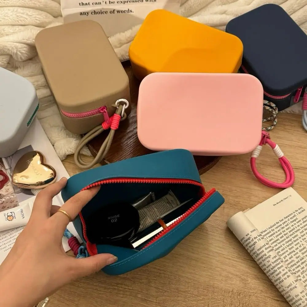 Ceeprints Large Capacity Silicone Zipper Bag