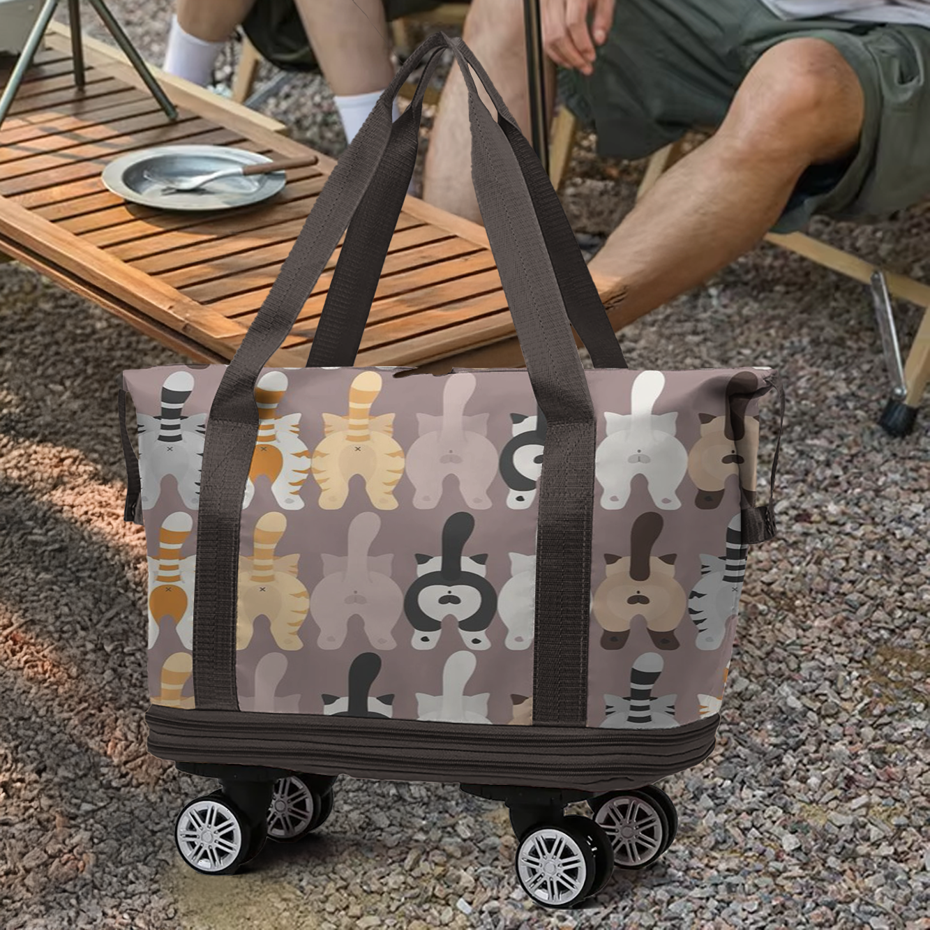 Cee™ Rolling Duffle Bag Butt First, Cats