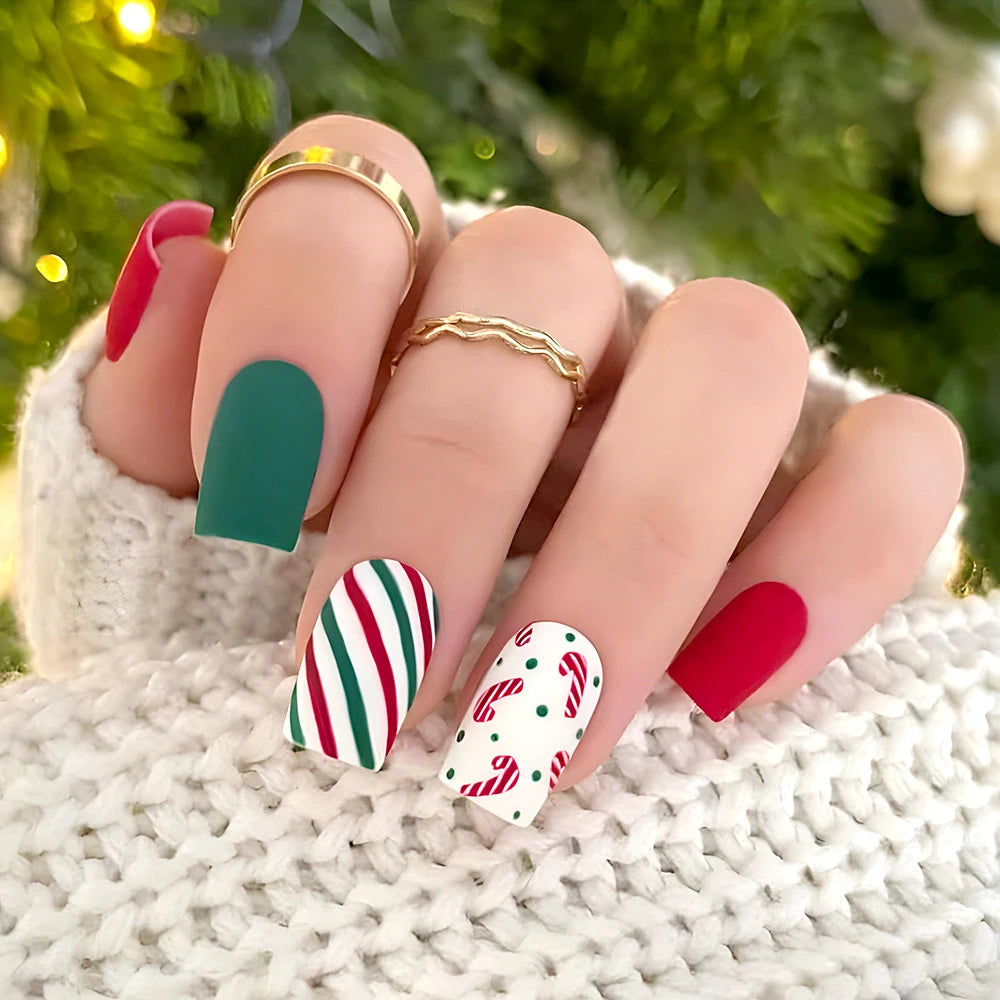 Christmas Cheer No. 06 press-on nails
