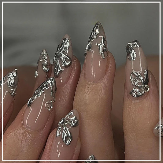 Metallic Cat Eye Almond No. 21 press-on nails