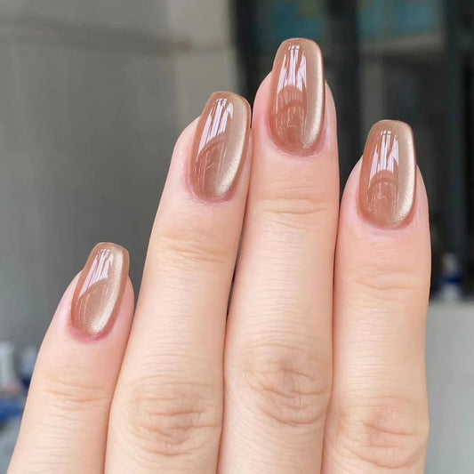 Nude Cat Eye French No. 11 press-on nails