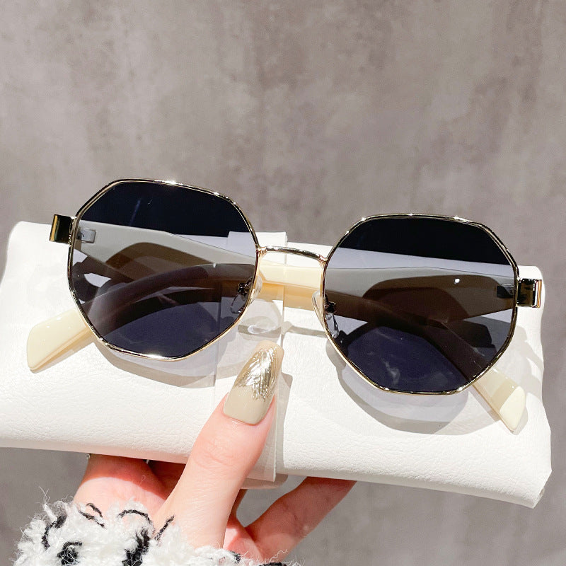Retro Polygonal Metal Sunglasses – Fashion UV400 Eyewear