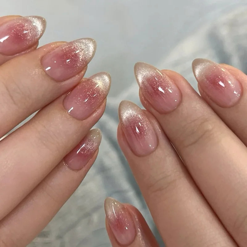 Metallic Cat Eye Almond No. 01 press-on nails