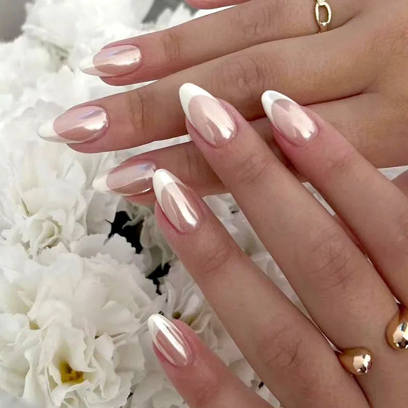 Metallic Cat Eye Almond No. 36 press-on nails