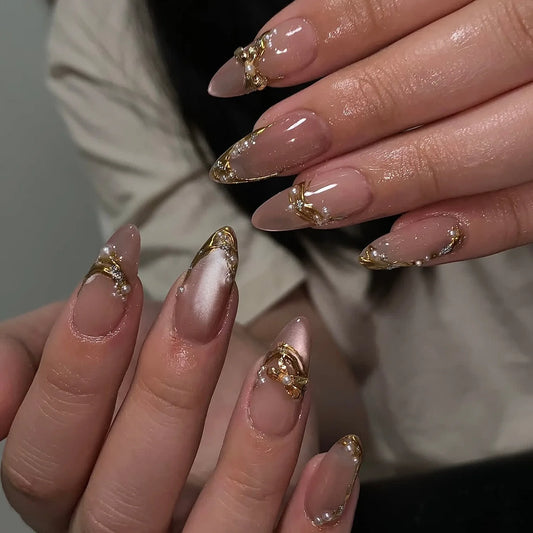 Metallic Cat Eye Almond No. 33 press-on nails