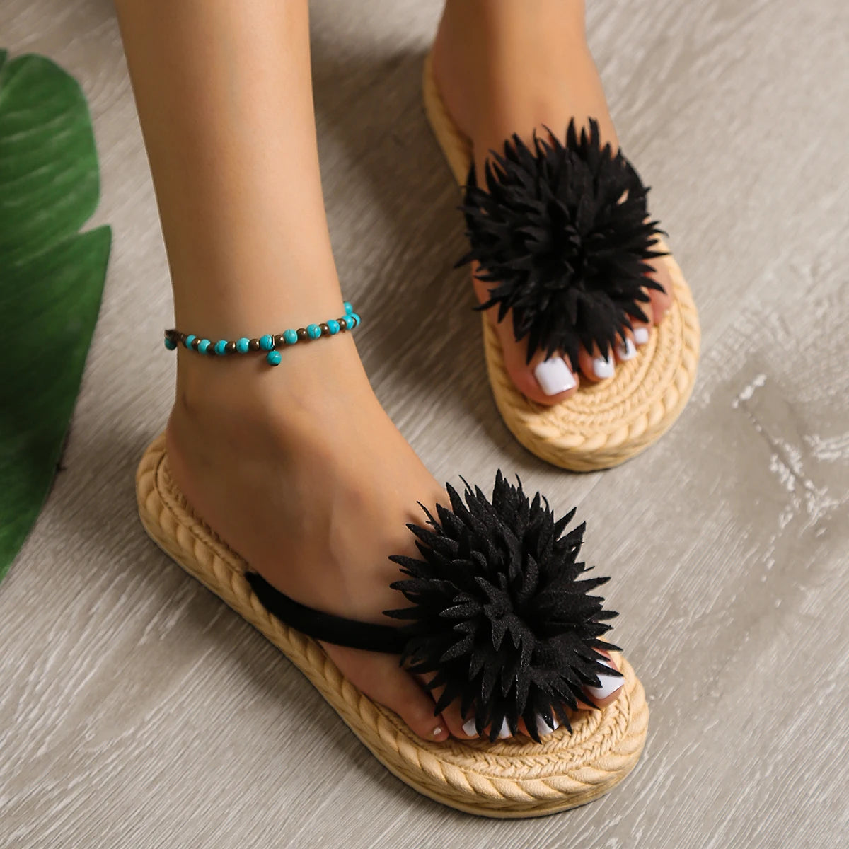 Ceeprints Black Flower Flat Flip-Flops