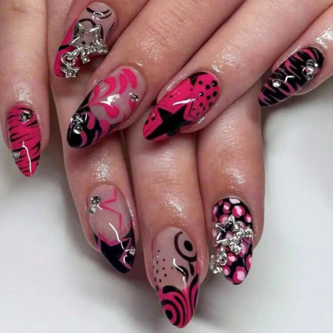 Dopamine 3D No. 21 press-on nails