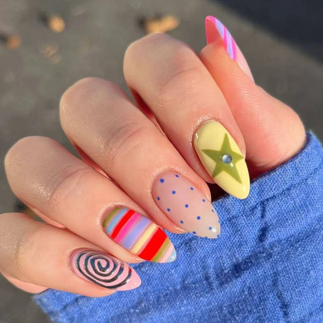 Dopamine 3D No. 13 press-on nails