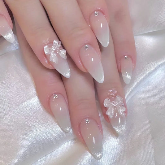 Metallic Cat Eye Almond No. 37 press-on nails