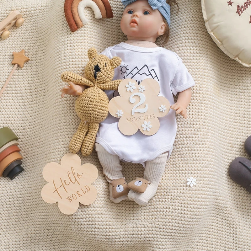 Ceeprints® Set Wooden Baby Month Milestone Card