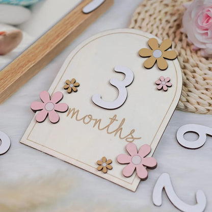 Ceeprints® Set Wooden Baby Month Cards Newborn Milestone